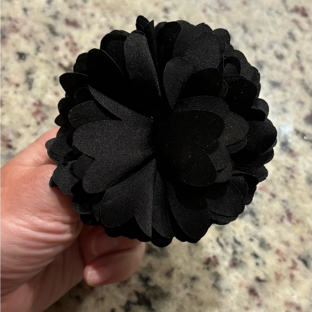 Bujibaja by Hat Attack Coco Flower pin